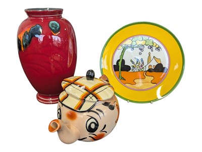 Lot 189 - COLLECTION OF VINTAGE 20TH CENTURY PORCELAIN ITEMS INC POOLE / CLARICE CLIFF