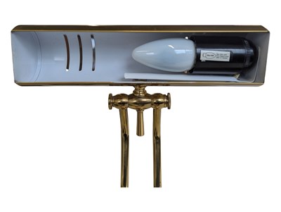 Lot 598 - 20TH CENTURY VINTAGE BRASS BANKERS LAMP