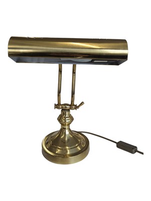 Lot 598 - 20TH CENTURY VINTAGE BRASS BANKERS LAMP