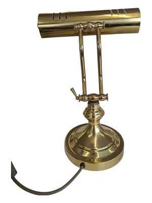 Lot 598 - 20TH CENTURY VINTAGE BRASS BANKERS LAMP