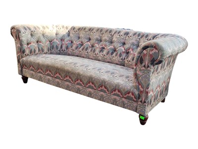 Lot 671 - 20TH CENTURY LIBERTY FABRIC UPHOLSTERED CHESTFIELD SOFA SETTEE