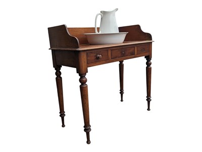 Lot 657 - 19TH CENTURY VICTORIAN MAHOGANY WASHSTAND TABLE