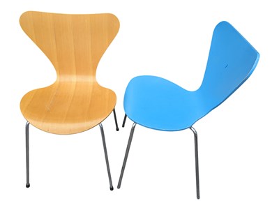 Lot 802 - ARNE JACOBSEN (DANISH, 1902-1971) FOR FRITZ HANSEN - SET OF FOUR SERIES 7 DINING CHAIRS