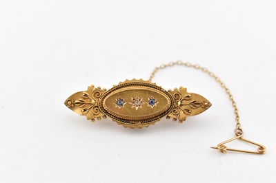 Lot 474 - VICTORIAN 15CT GOLD BROOCH PIN