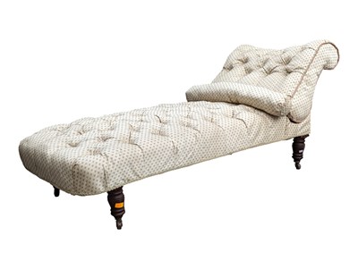 Lot 887a - 19TH CENTURY VICTORIAN BUTTON BACK CHAISE LONGUE / DAY BED