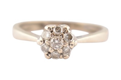 Lot 112 - 9CT GOLD DIAMOND CLUSTER RING