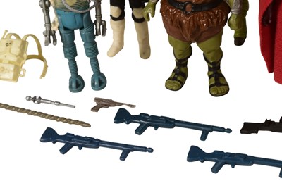 Lot 558 - STAR WARS - COLLECTION OF VINTAGE KENNER / PALITOY FIGURES