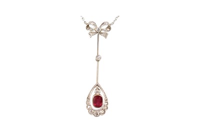 Lot 122 - EARLY 20TH CENTURY DIAMOND GEM SET PENDANT NECKLACE