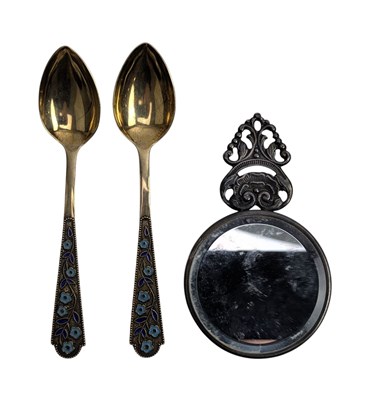 Lot 89 - PAIR OF RUSSIAN GILT SILVER & ENAMELLED TEASPOONS