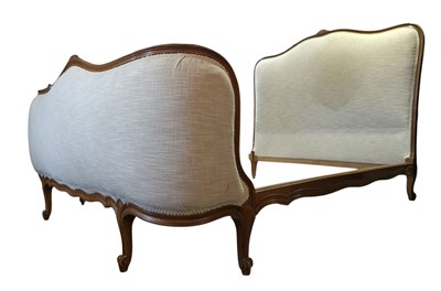 Lot 760 - FRENCH LOUIS XV STYLE EARLY 20TH CENTURY CORBEILLE LINEN UPHOLSTERED DOUBLE BED