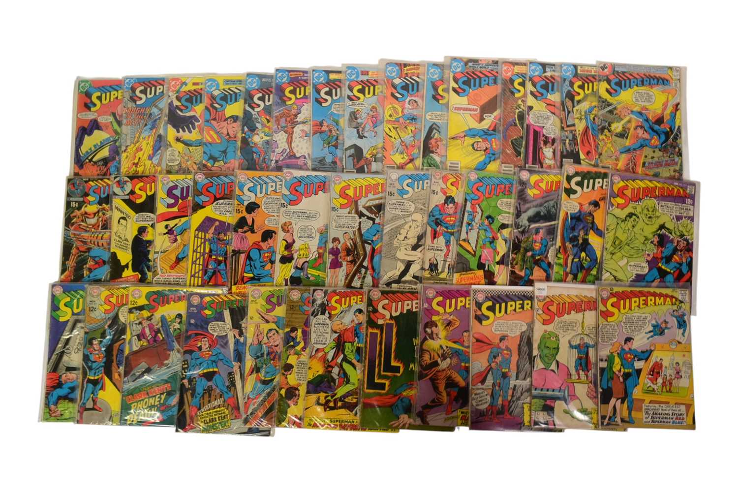 Lot 498 - COMIC BOOKS - VINTAGE DC UNIVERSE SUPERMAN COMICS