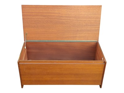 Lot 844 - AVALON FURNITURE - VINTAGE 20TH CENTURY TEAK BLANKET BOX
