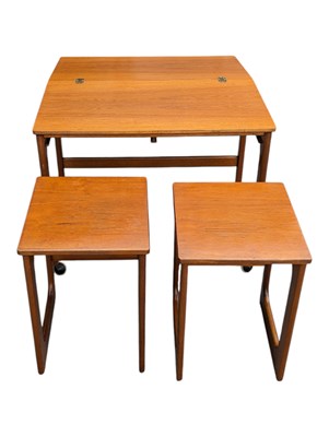 Lot 848 - MCINTOSH OF KIRKCALDY - RETRO MID 20TH CENTURY MCINTOSH NEST OF TABLES