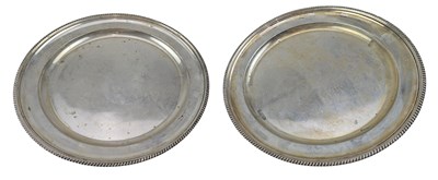 Lot 20 - PAIR OF ITALIAN 800 SILVER PLATTER DISH /TRAY BY R. MIRACOLI