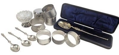 Lot 73 - EDWARD VII GILT HALLMARKED SILVER CORONATION SPOON & SILVER NAPKIN RINGS