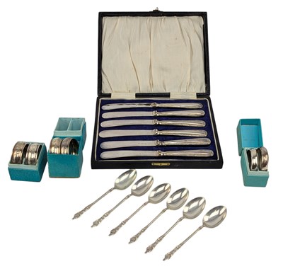 Lot 71 - SET OF SIX GEORGE V HALLMARKED SILVER APOSTEL TEASPOONS & OTHERS