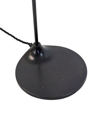 Lot 875 - A CONTEMPORARY GOLD INDUSTRIAL ANGLEPOISE DESK LAMP LIGHT