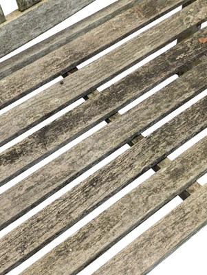 Lot 882 - GARDEN FURNITURE - CONTEMPORARY GARDEN TEAK WOOD BENCH