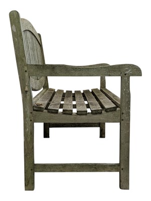 Lot 882 - GARDEN FURNITURE - CONTEMPORARY GARDEN TEAK WOOD BENCH