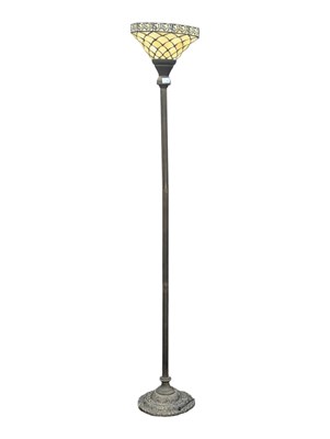 Lot 740 - TIFFANY MANNER - FLOOR STANDING / STANDARD LAMP LIGHT