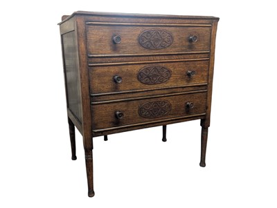 Lot 725 - EARLY 20TH CENTURY OAK CHEST OF DRAWERS