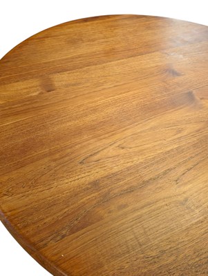Lot 897 - DANISH MODERN DESIGN- MID CENTURY TEAK ROUND COFFEE TABLE
