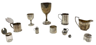 Lot 87 - A small George III hallmarked silver tankard....