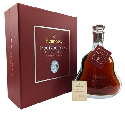 Lot 173 - HENNESSY PARADIS EXTRA RARE FRENCH COGNAC BOTTLE IN OLD STYLE PRESENTATION CASE