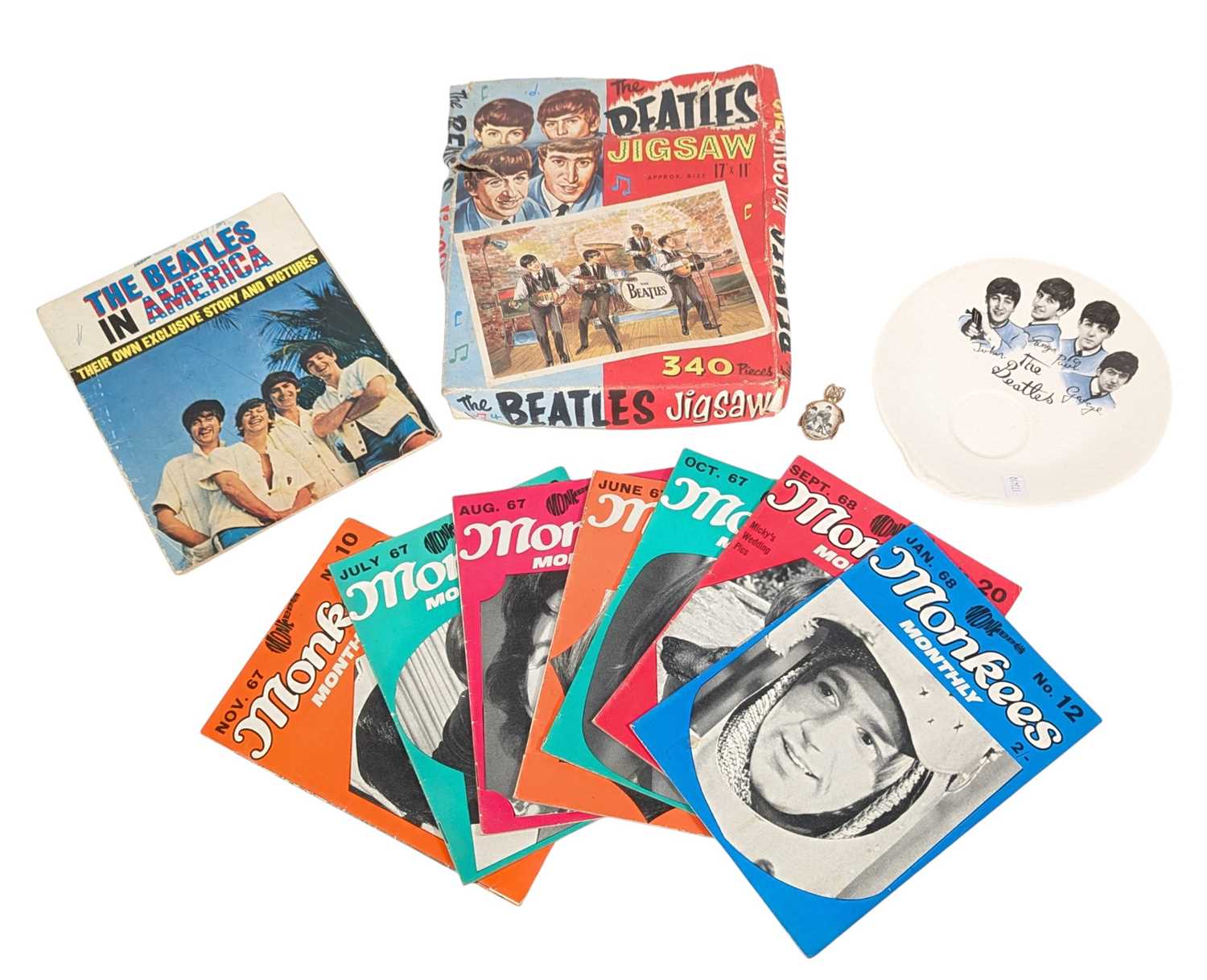 Lot 37 - THE BEATLES - SELECTION OF VINTAGE MEMORABILIA