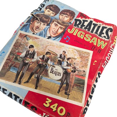 Lot 37 - THE BEATLES - SELECTION OF VINTAGE MEMORABILIA