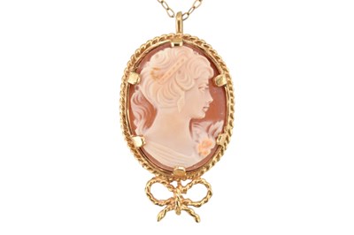 Lot 223 - HALLMARKED 9CT GOLD CAMEO PENDANT & CHAIN