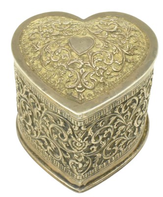 Lot 53 - 20TH CENTURY SILVER HEART SHAPED LIDDED TRINKET JEWELLERY BOX
