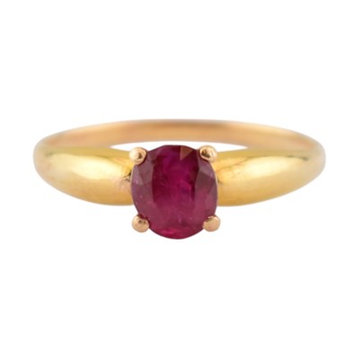 Lot 468 - GOLD & RUBY SOLITAIRE RING