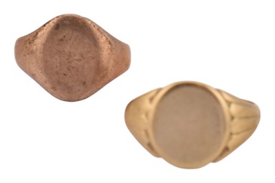 Lot 461 - TWO HALLMARKED 9CT GOLD SIGNET RINGS