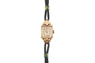 Lot 247 - HALLMARKED 9CT GOLD LADIES WRISTWATCH