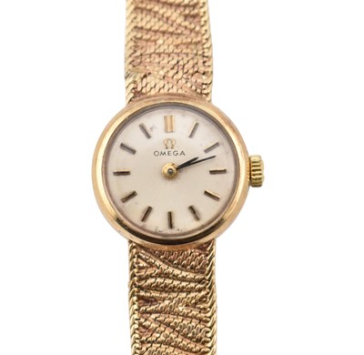 Lot 152 - HALLMARKED 9CT GOLD OMEGA LADIES WRISTWATCH
