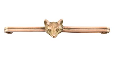 Lot 319 - 9CT GOLD FOX HEAD BAR BROOCH