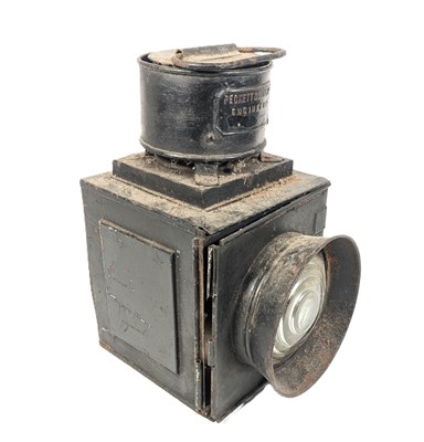 Lot 26 - RAILWAYANA - VINTAGE PECKETT & SONS LOCOMOTIVE LAMP