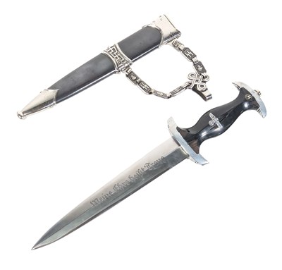 Lot 200 - WWII SECOND WORLD WAR GERMAN SS OFFICERS DAGGER