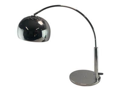 Lot 322 - MANNER OF SERGIO ASTI'S VENTICINQUE LAMP - 20TH CENTURY CHROME DESK TABLE LAMP