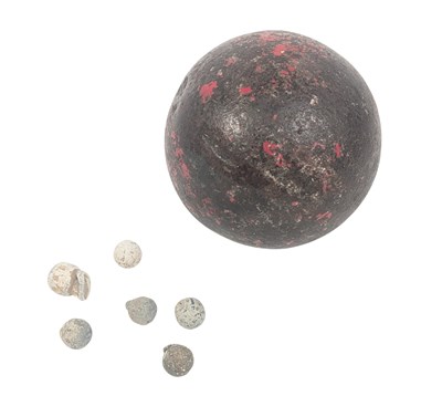 Lot 367 - 19TH CENTURY NAPOLEONIC CANON BALL & BUSKET BALLS