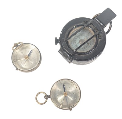 Lot 186 - WWII SECOND WORLD WAR MILITARY COMPASS &