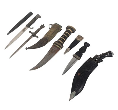 Lot 178 - COLLECTION OF ASSORTED KNIVES & DAGGERS