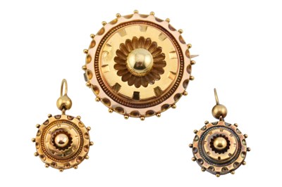Lot 47 - 19TH CENTURY VICTORIAN GOLD BROOCH & EARRINGS SUITE