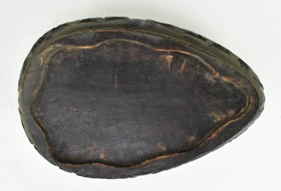 Lot 34 - QING TURQUOISE GROUND FAMILLE ROSE SCALLOPED BOWL 清 松石绿地粉彩瓜瓞连绵碗