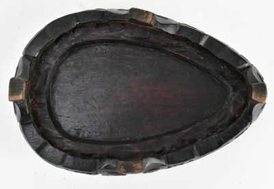 Lot 34 - QING TURQUOISE GROUND FAMILLE ROSE SCALLOPED BOWL 清 松石绿地粉彩瓜瓞连绵碗
