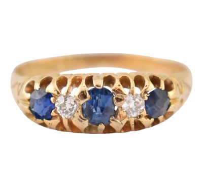 Lot 320 - VICTORIAN HALLMARKED 18CT GOLD DIAMOND SAPPHIRE RING