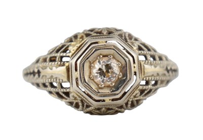 Lot 105 - 18CT WHITE GOLD & DIAMOND ART DECO CLUSTER RING