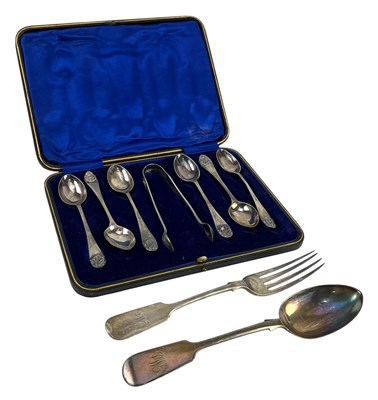 Lot 21 - CASED EDWARD VII HALLMARKED SILVER SPOON & SUGAR TONG SET