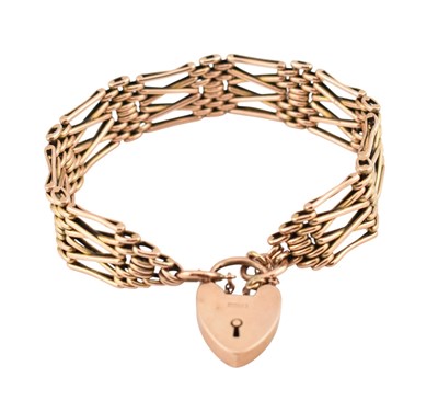 Lot 133 - 9CT GOLD GATE LINK CHAIN BRACELET